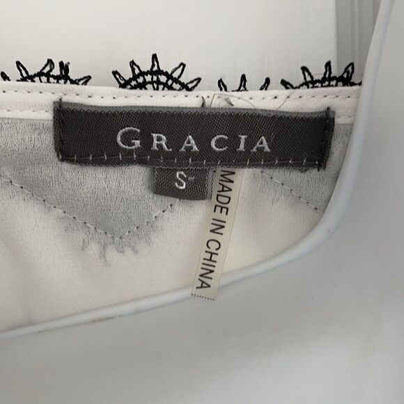 Gracia Cream Wide Sleeve Blouse - Picture 7 of 10